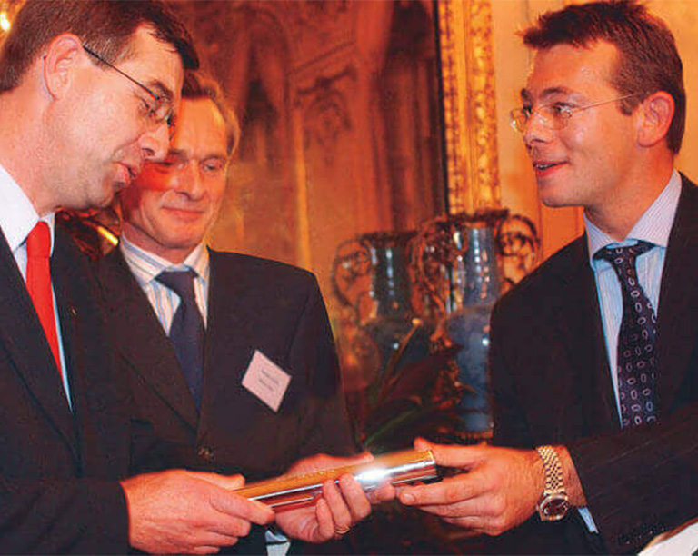 2002
