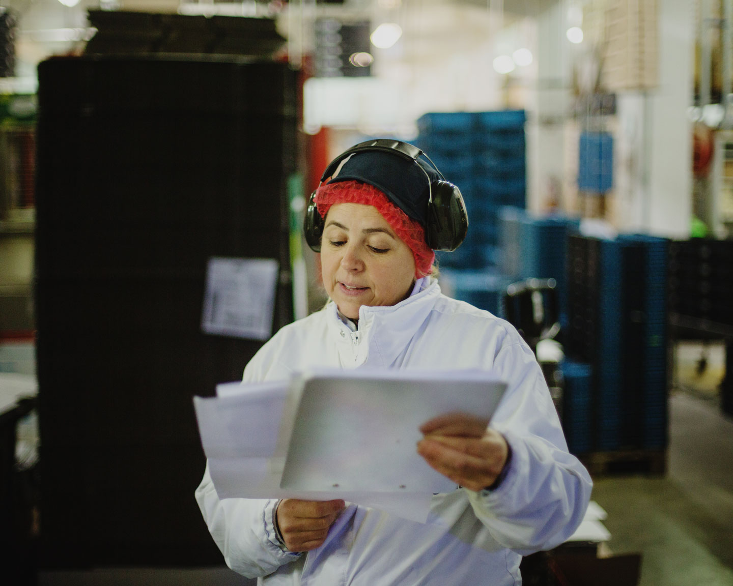 Femme en tenue de travail